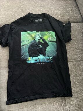 Justin Bieber Black Graphic Tee with Green Photo Print justice tour j27